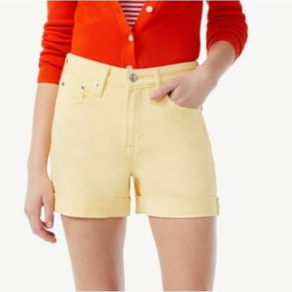 Free Assembly Women’s High Rise Rolled Cuff Jean Yellow Denim Shorts Size 14